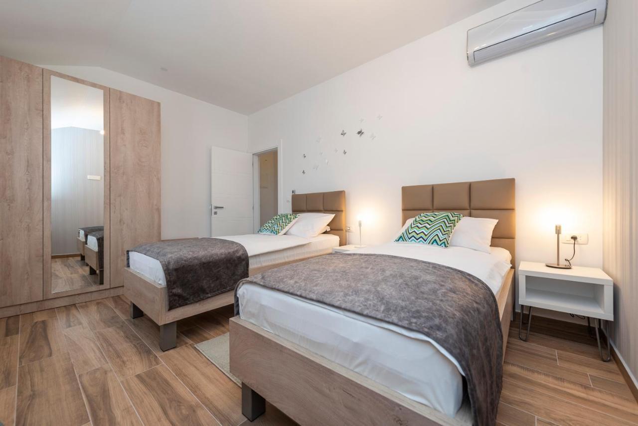 Luxury Apartments - La Vir 1 & 2 Exterior photo